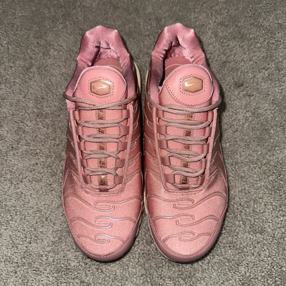 Nike Women’s Air Max Plus- Pink size W7.5